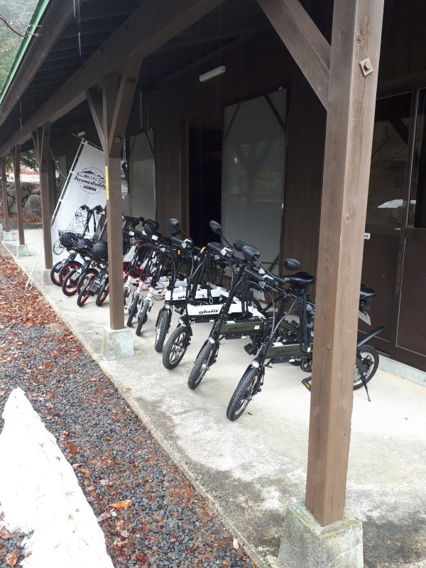 電動アシスト自転車・電動バイクでカフェまでお出かけ