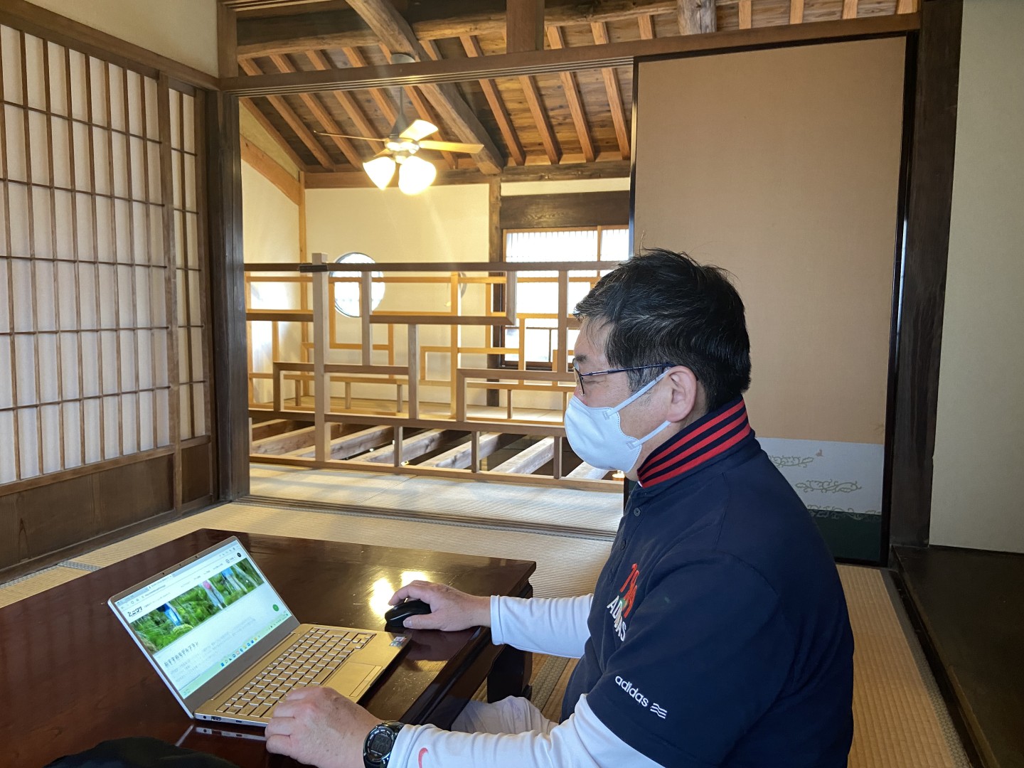 積極的に地元の人々と交流。職場では見えない、新たな発見盛り沢山の2泊3日。